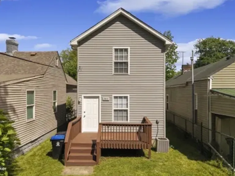 2810 S 5th St — Photo 4