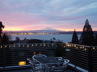 2215 Viewmont Way W, Seattle, WA 98199