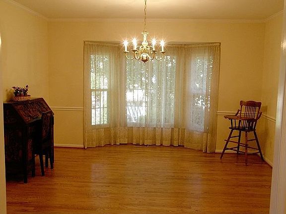 Dining Room With Hardwood Floors