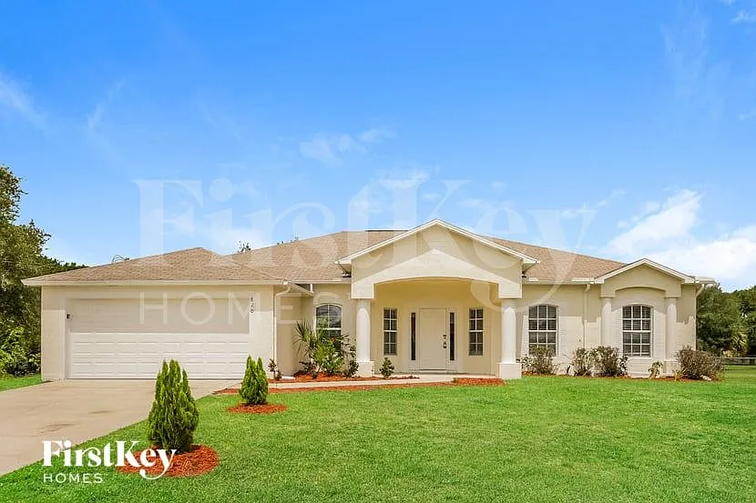 4 bed, 2.0 bath, 2429 sqft, $2,235 — Photo 1
