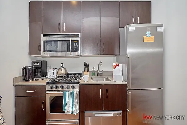 Rented by Keller Williams NYC | media 22