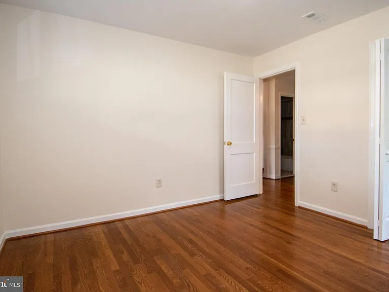 6733 Gouthier Rd — Photo 17