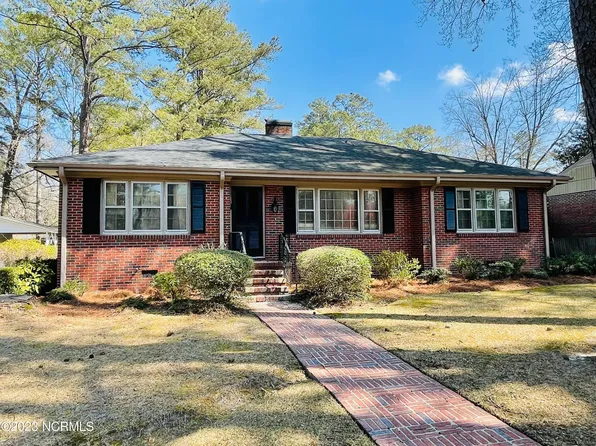 902 N Smithwick Street, Williamston, NC 27892