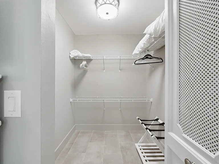 1555 Wyn Cove Dr — Photo 22