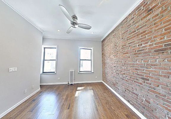 3rd image of 459 W 50th St APT 4W