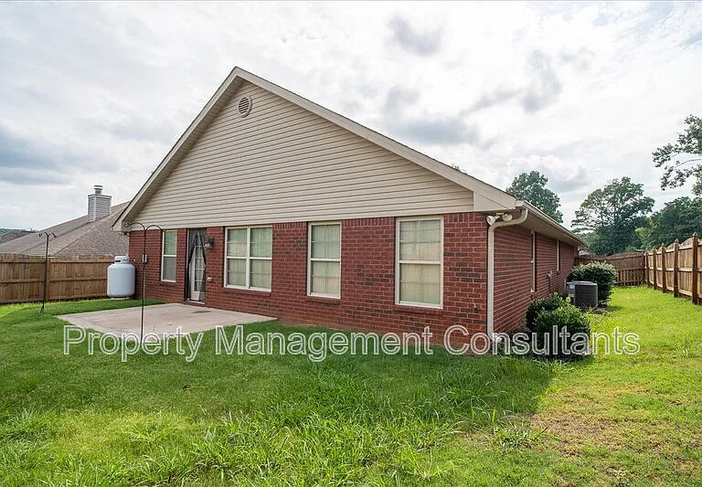 108 Oak Shade Dr — Photo 6