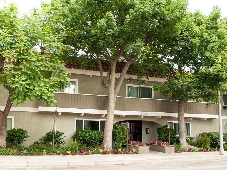 1st image of 11151 Aqua Vista St