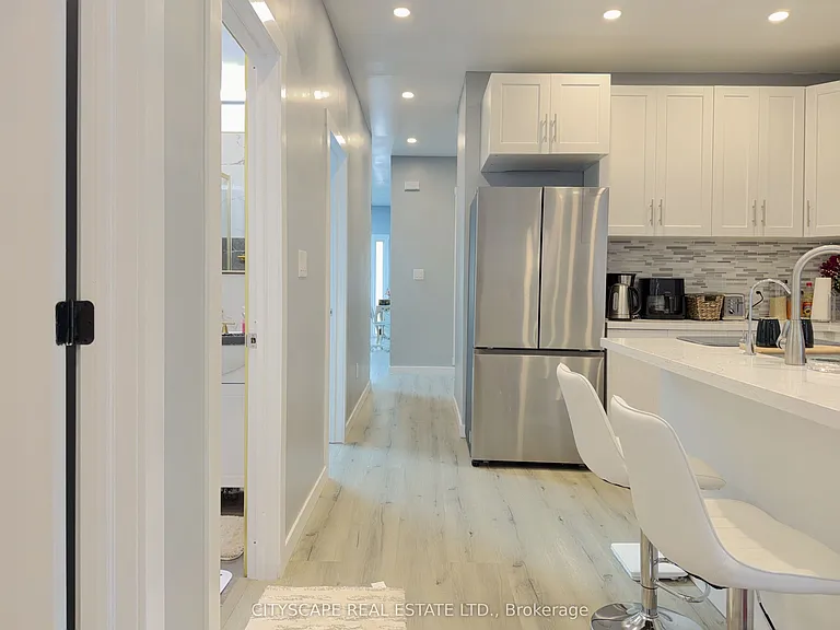 3211 Angel Pass Dr — Photo 32