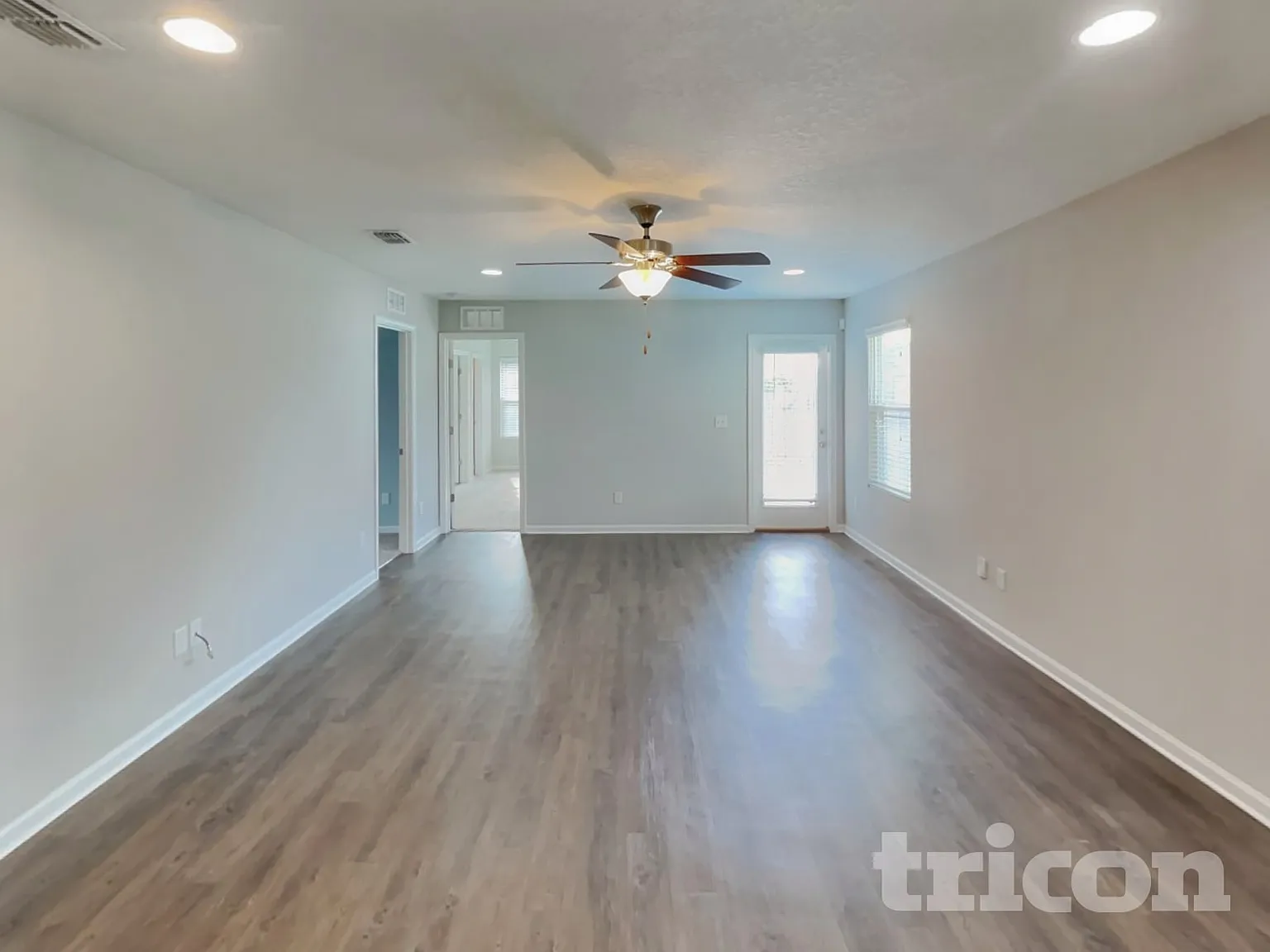 7364 Townsend Village Lane Jacksonville FL — Photo 2