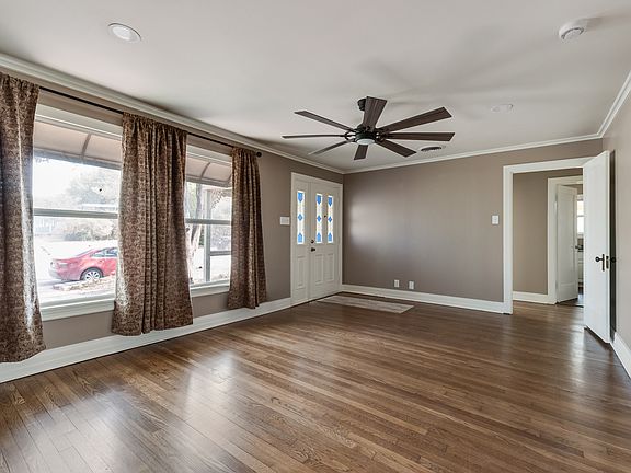 2nd image of 409 Jagoe St