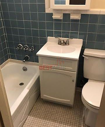 3rd image of 226 E 29th St APT 1G