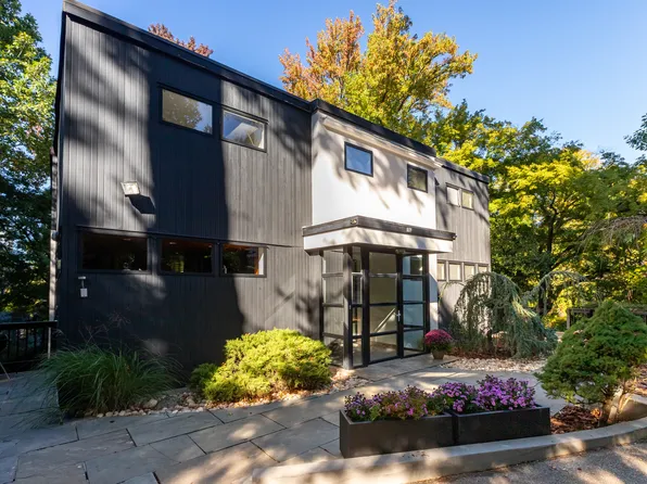 712 Ladd Road image 28 of 32