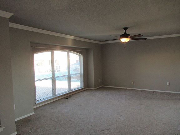 4th image of 413 Conestoga Dr