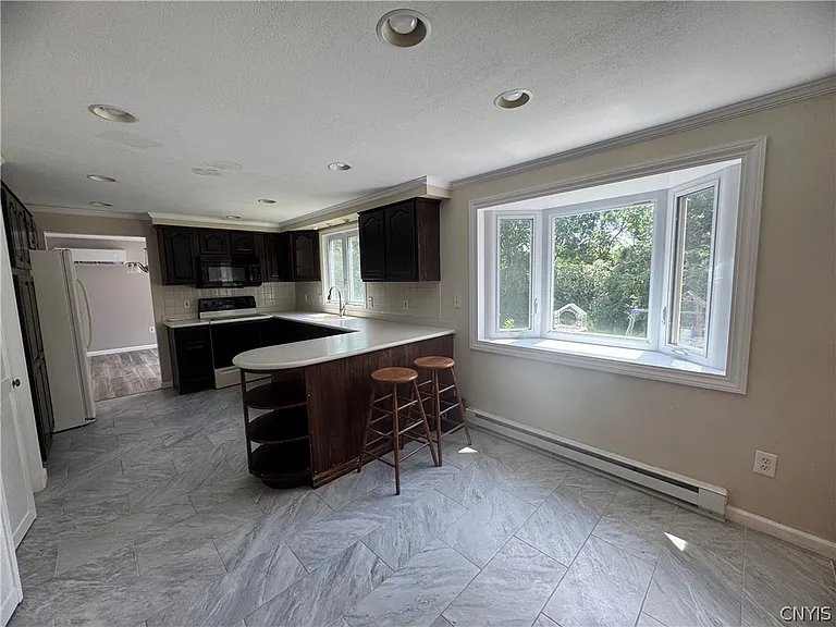 110 Lake Country Dr — Photo 17