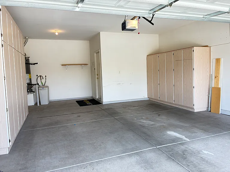 2581 Leighton Ave — Photo 26