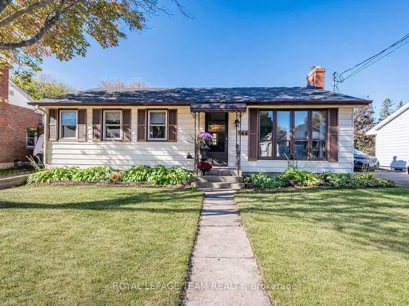 144 Opeongo Rd, Renfrew, ON K7V 2T5