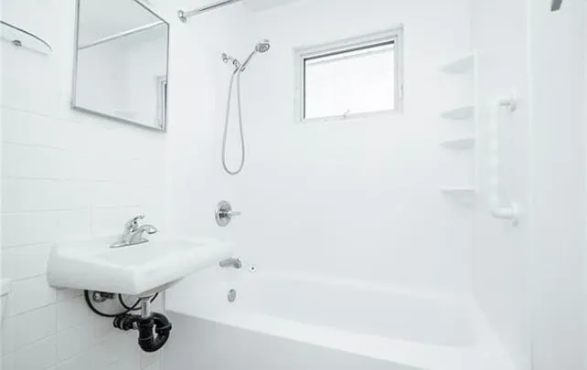 742 Ashburn St #1 — Photo 9