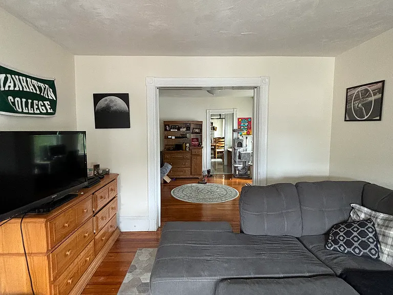 16 Maple St #3 — Photo 4