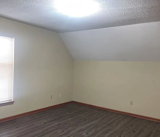 712 SW 36th Street Ter — Photo 6