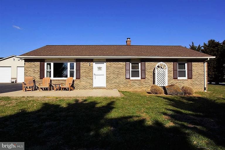 1st image of 565 Sunnyside Ln