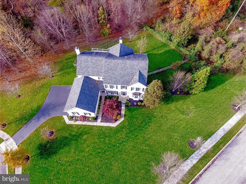 4 bed, 3.5 bath, 4750 sqft, $4,850 — Photo 3