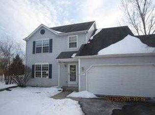 855 Hilltop Ln, Genoa City, WI 53128