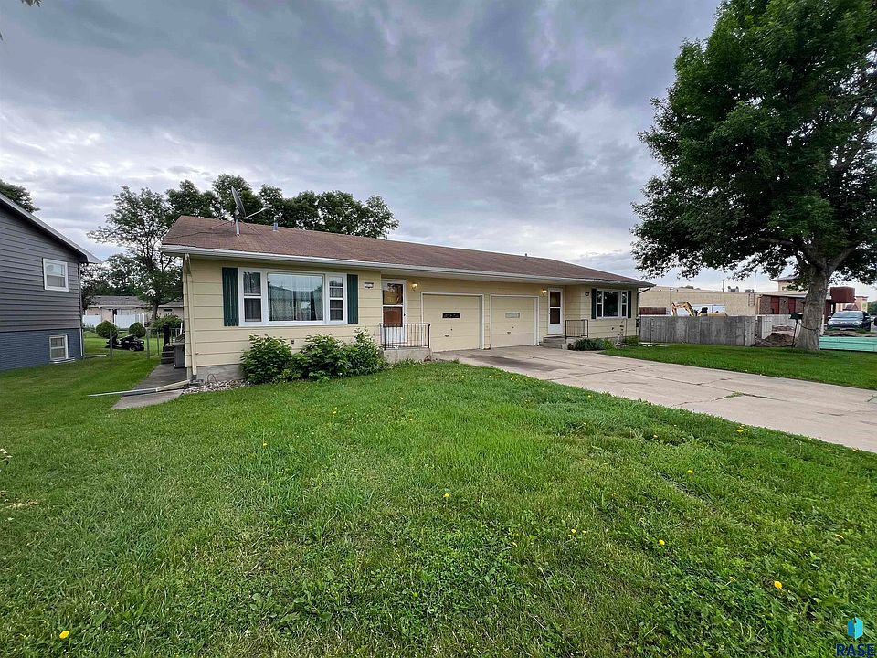 2nd image of 3212 S O'Gorman Dr