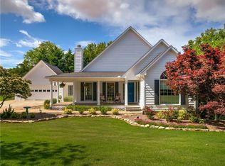 5165 Jonathans Way, Cumming, GA 30040