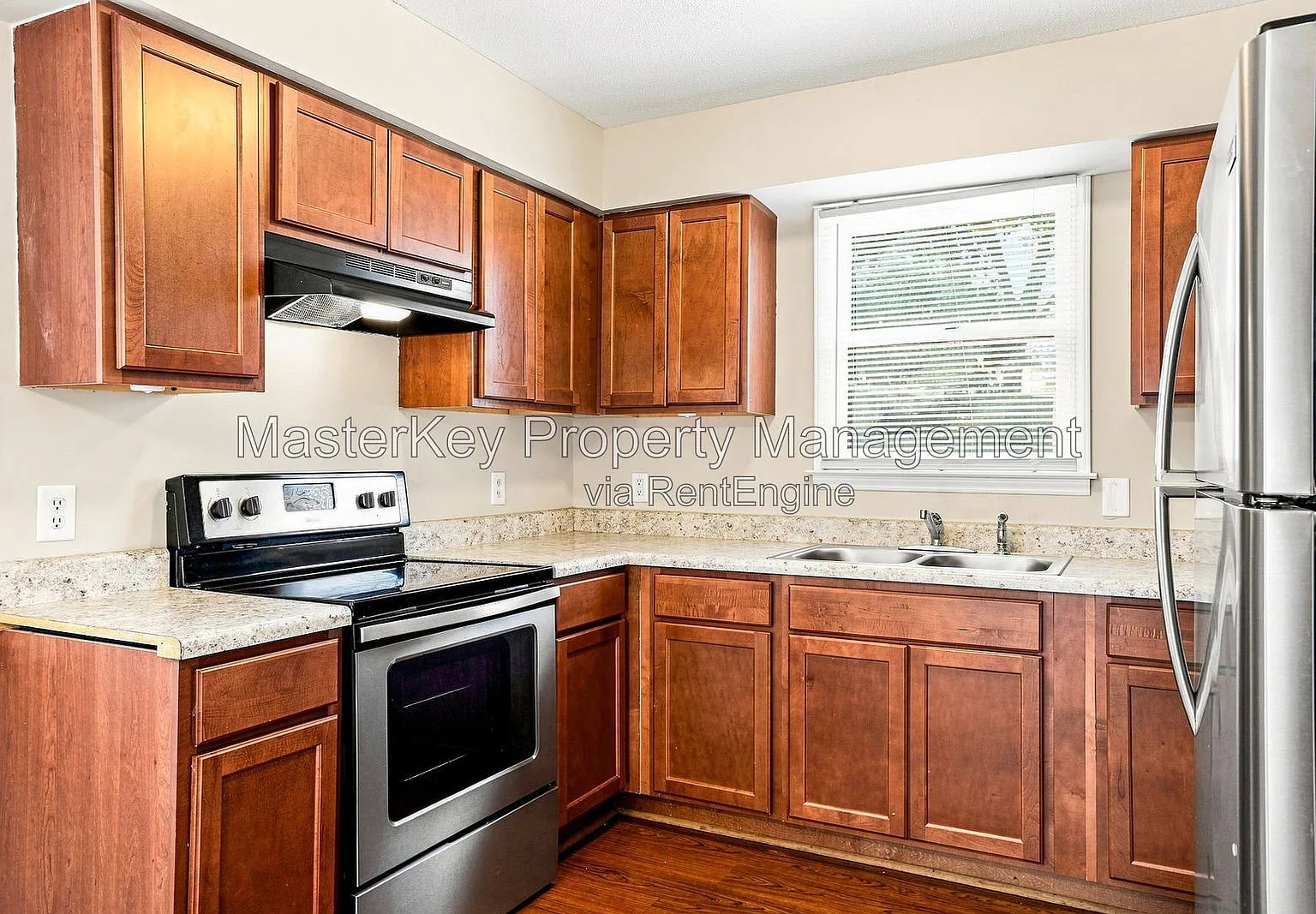 2 bed, 1.5 bath, 1242 sqft, $1,400 — Photo 4
