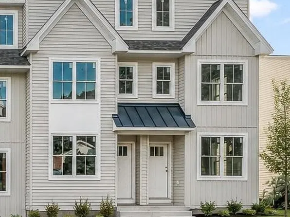227 2nd Ave #6, Royersford, PA 19468