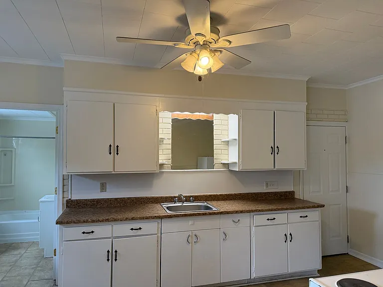 602 Church St — Photo 3