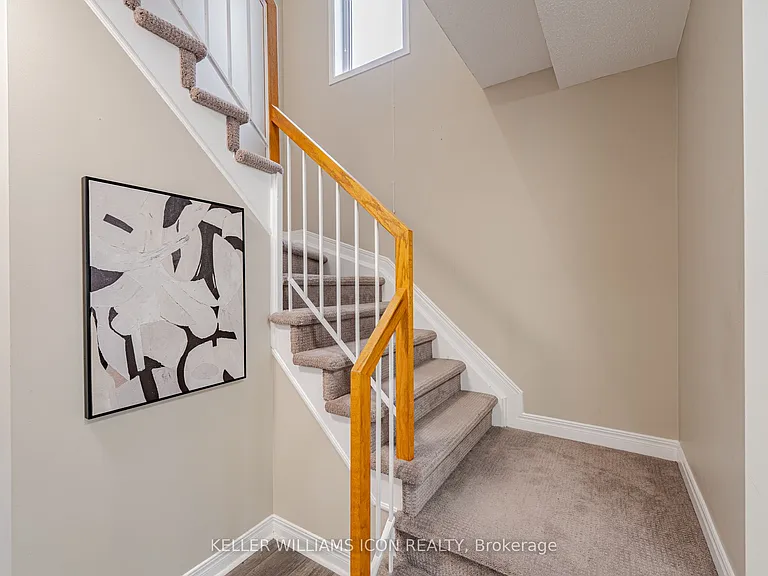 48 Blackdome Cres — Photo 19