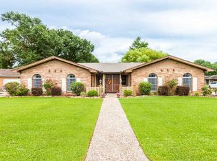 1949 Llano St, Port Neches, TX 77651