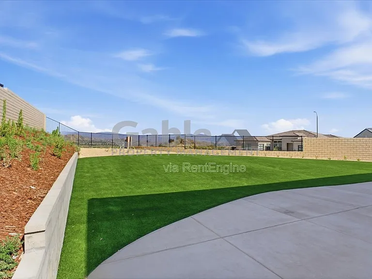 30000 N Camino Los Robles — Photo 28
