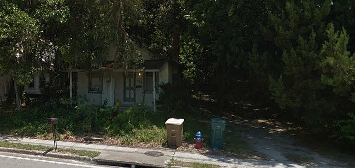 2nd image of 809 NE 8th Ave