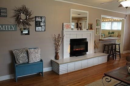411 SS Fireplace 1