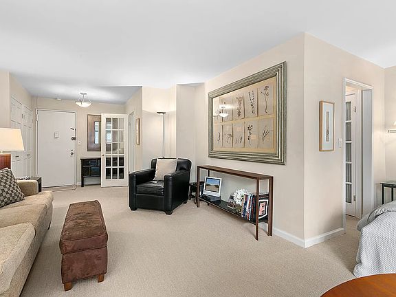 2nd image of 123 E 75th St APT 5C