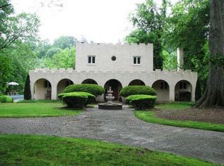 1395 Old Riverside Rd, Roswell, GA 30076