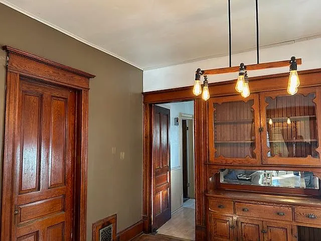 2430 N Humboldt Blvd — Photo 1