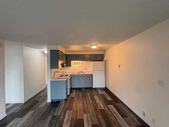 2nd image of 2124 Arthur St #7