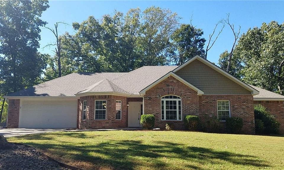 1st image of 1 Fordham Ln