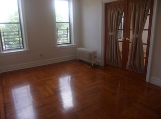 39-04 208th St, Bayside, NY 11361