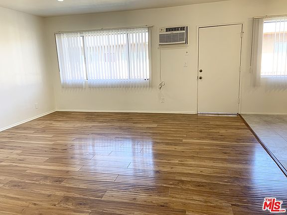 5th image of 8145 Langdon Ave #216A