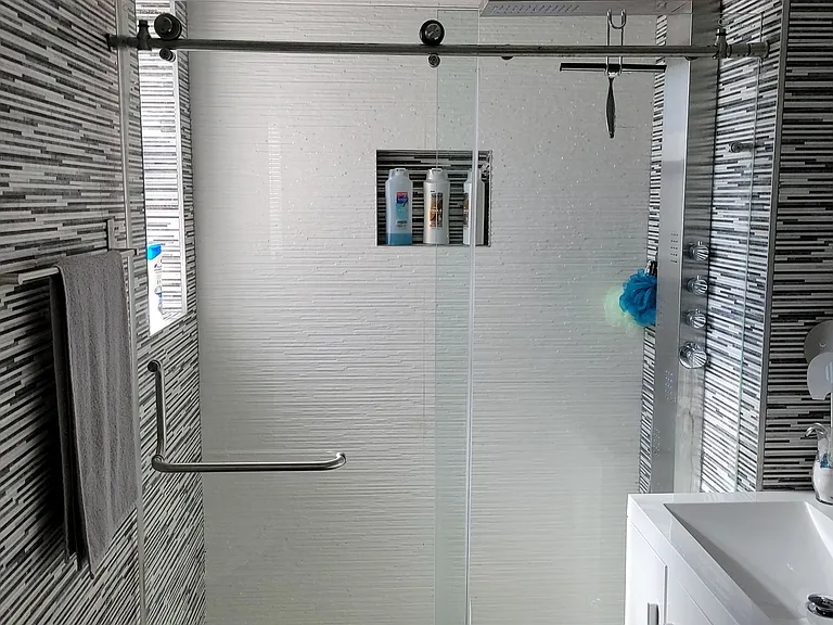 2nd Bathroom