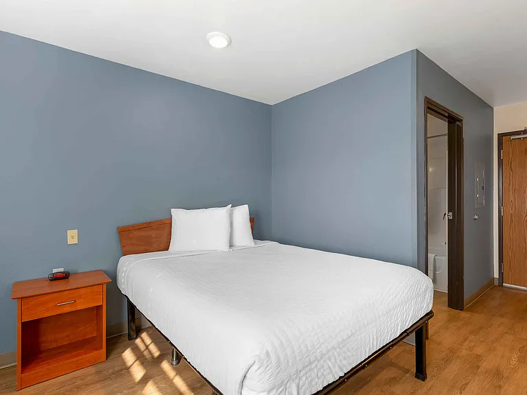 Studio Suite - 1 Queen Bed