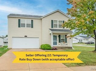 323 Essex Park Dr, Wentzville, MO 63385