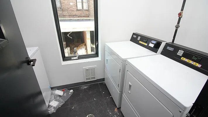 Rented by Nooklyn NYC LLC | media 25
