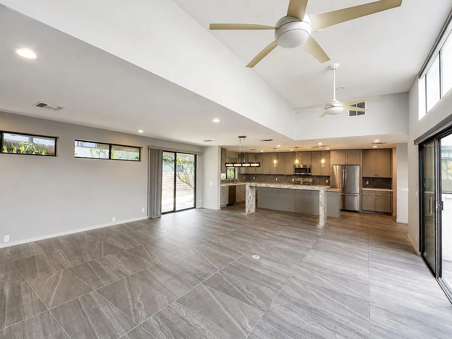3 bed, 1948 sqft, $4,000 — Photo 2