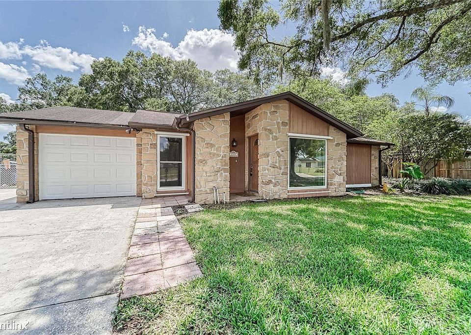 1st image of 210 Nita Dr