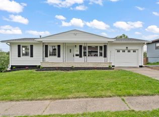 1734 Lori St, Dubuque, IA 52001